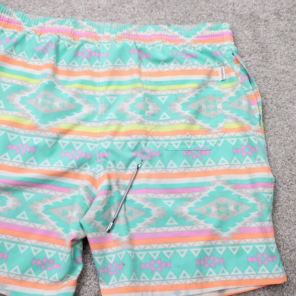 Chubbies Swim Trunks Mens XL Green Geometric Mesh Lined Stretch w/ 7" inseam - Picture 8 of 12